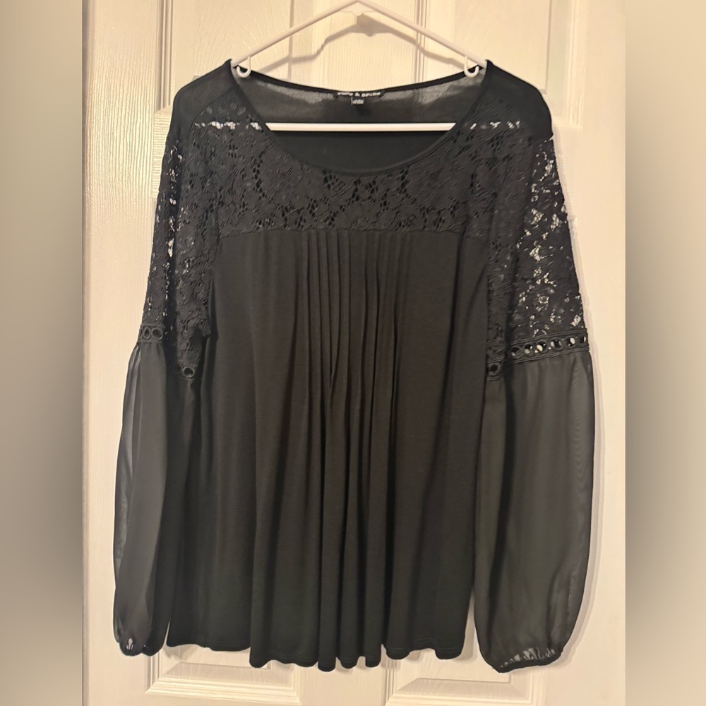 Cable & Gauge Black Blouse